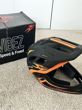 Tuttio Dirt Bike Full Face Helmet(Size: 52–56 Cm)